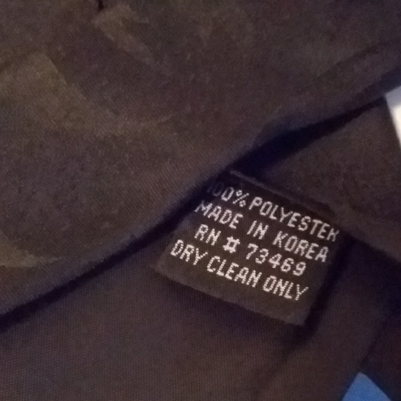 Disney Pooh and Friends Black Tie - Picture 3 of 3